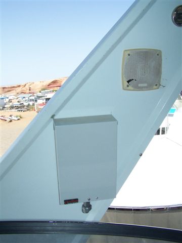 neat_retreats_solar_inverter_system_005.jpg