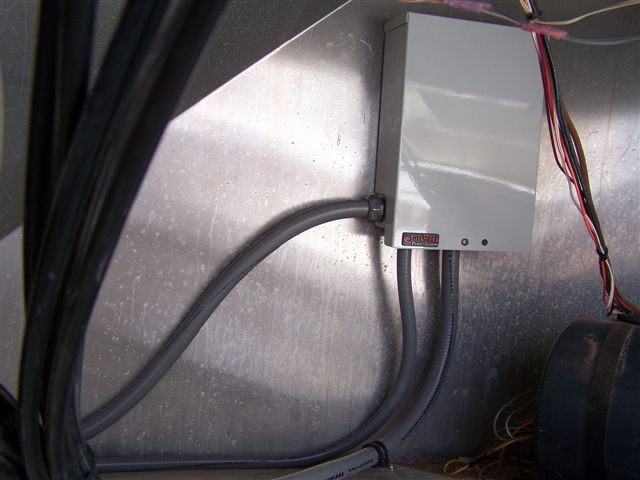 Donns Boat Shop Solar Systems serenitys_solar_inverter_system_004.jpg